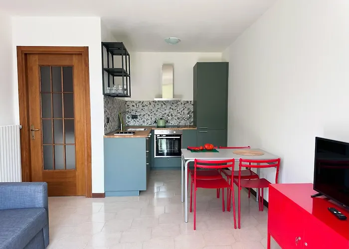 Luci Fra Le Nuvole Appartamento Colico